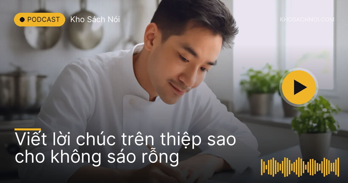 Người đàn ông viết thiệp chúc mừng trên quầy bếp nhà hàng