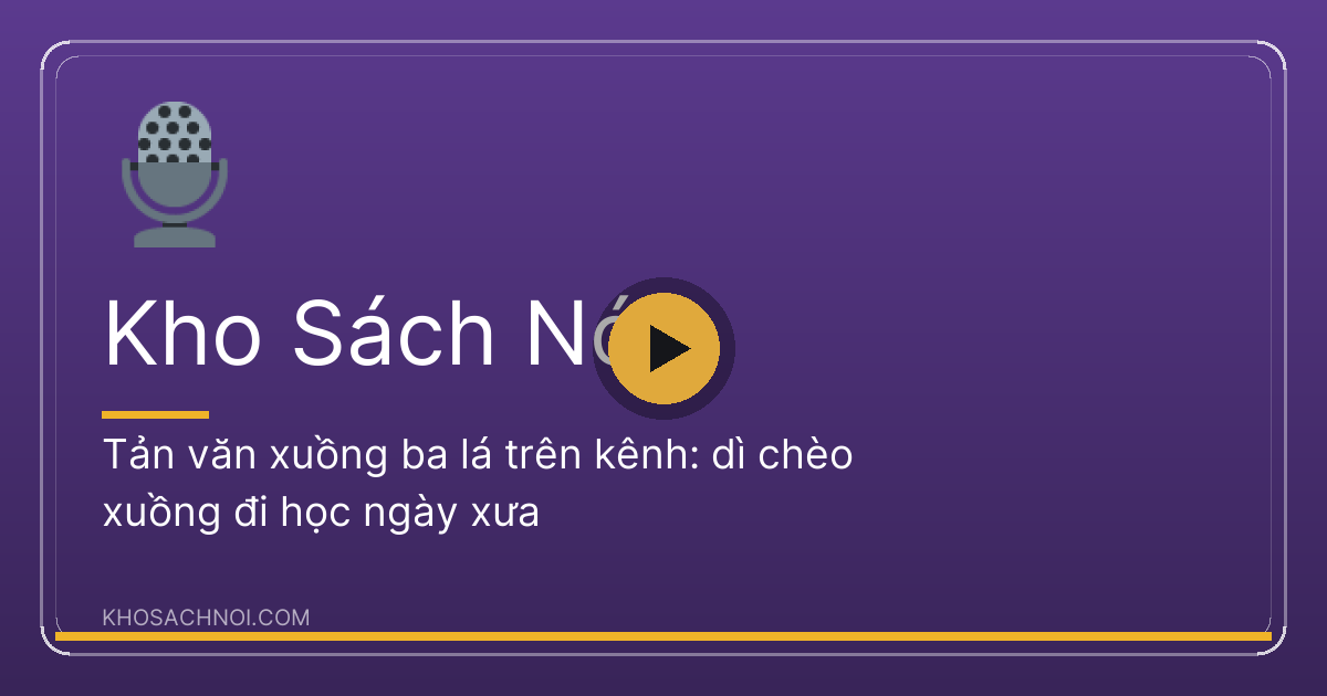 Chiếc xuồng gỗ nhỏ lướt qua con kênh hẹp hai bên là dừa nước